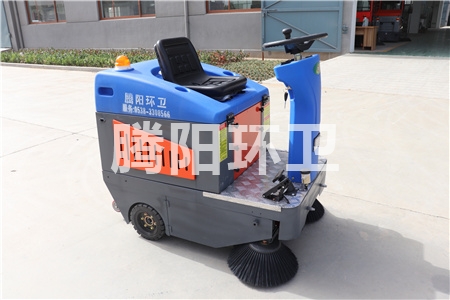 騰陽(yáng)掃地車(chē) 騰陽(yáng)掃地車(chē)